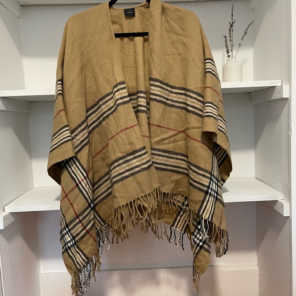 2 for $25✨Cute Shawl